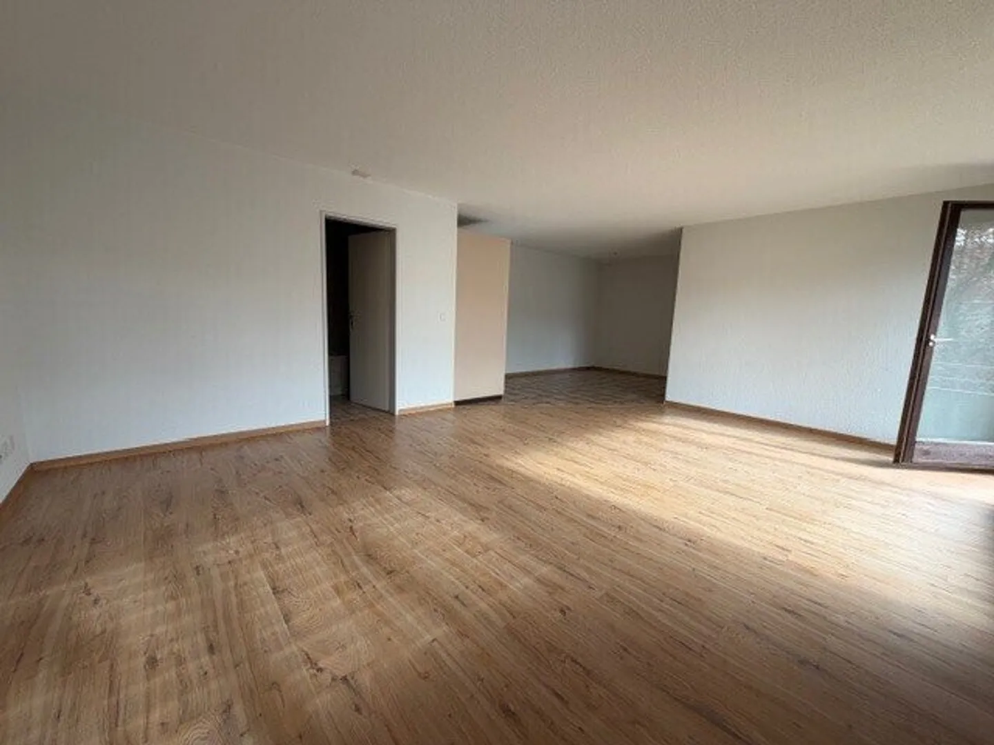 Charmante Wohnung in Biel - Foto 2 von 8