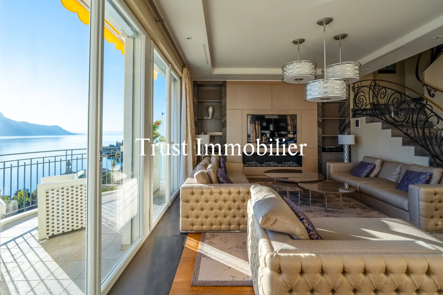 Exceptional Penthouse in the Heart of Montreux. Exclusive. - Photo 15 of 31
