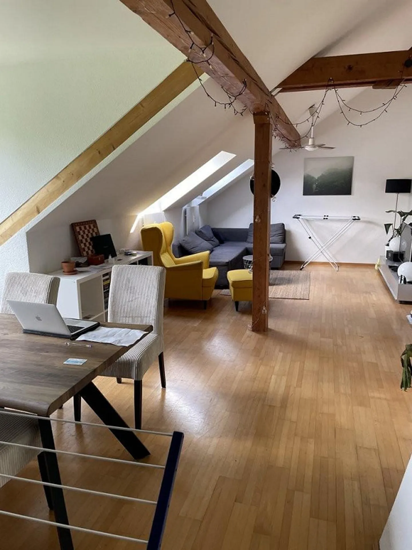 Charmante Dachwohnung in Weissenbühl - Foto 2 von 9