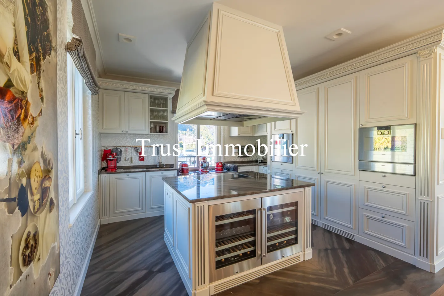 Exceptional Penthouse in the Heart of Montreux. Exclusive. - Photo 17 of 31