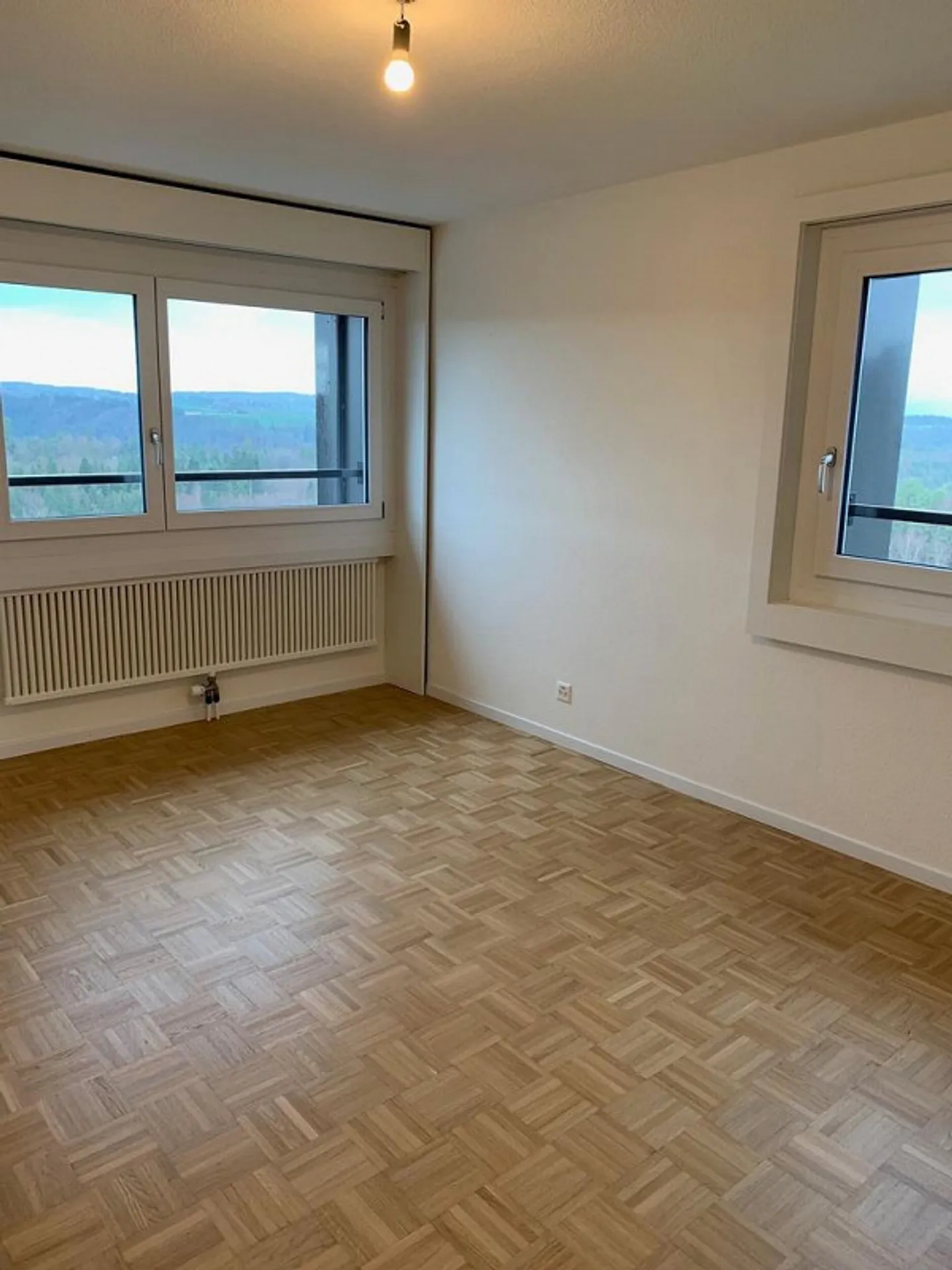 Ampio e luminoso appartamento di 4 stanze in affitto - Foto 7 di 8