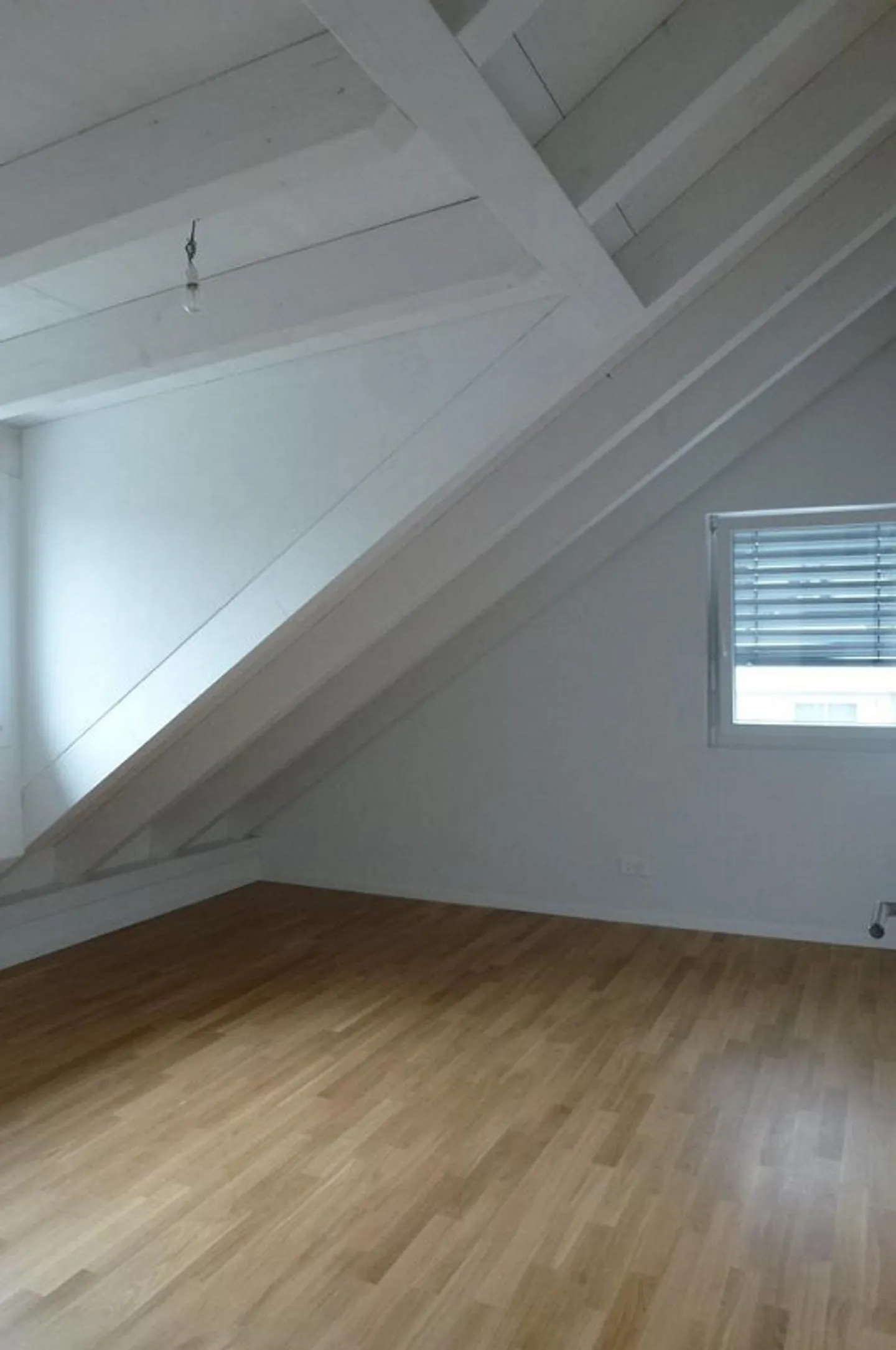 Moderne und helle 3.5 Zimmerwohnung in Münchenstein - Photo 3 sur 8