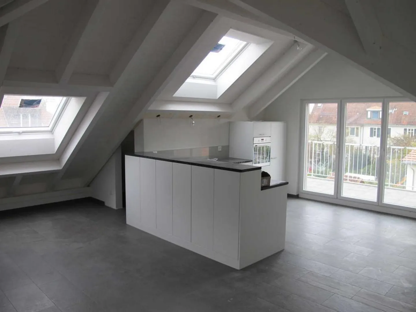 Moderne und helle 3.5 Zimmerwohnung in Münchenstein - Photo 2 sur 8