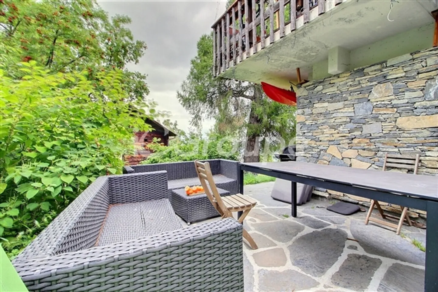 A charming chalet for rent in Les Mayens-de-Sion. - Photo 7 of 10