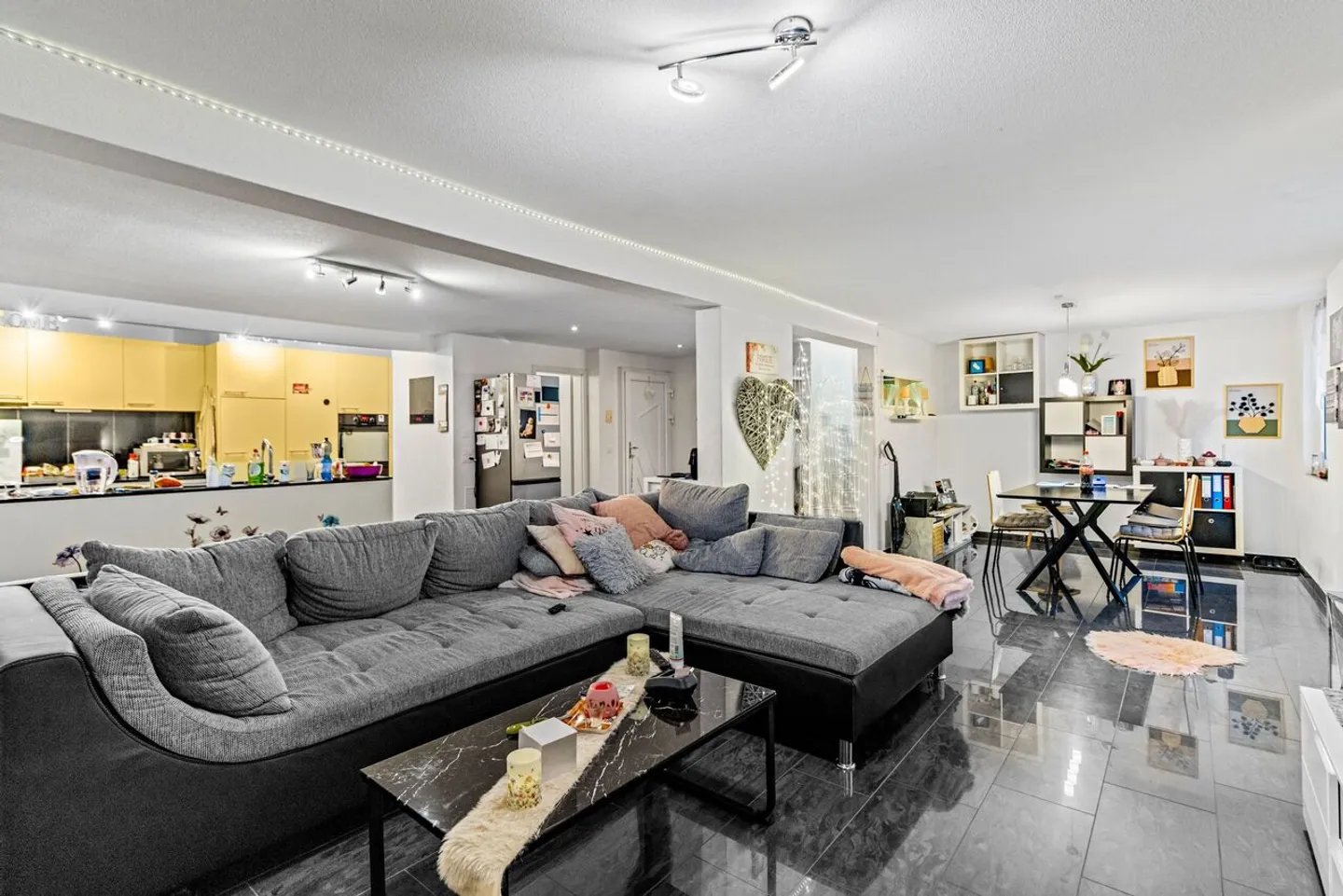 Moderne 4.5-Zimmer Maisonette-Wohnung in Pfaffnau - Foto 3 von 9