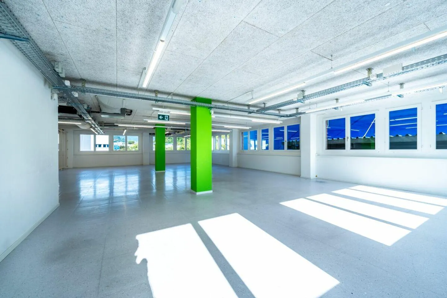 Diverse Usage Options for Your Business - Photo 4 of 9