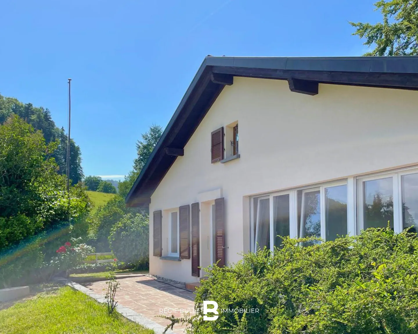 Le Bry - Wunderschöne renovierte Villa mit herrlichem Blick - Foto 2 von 13