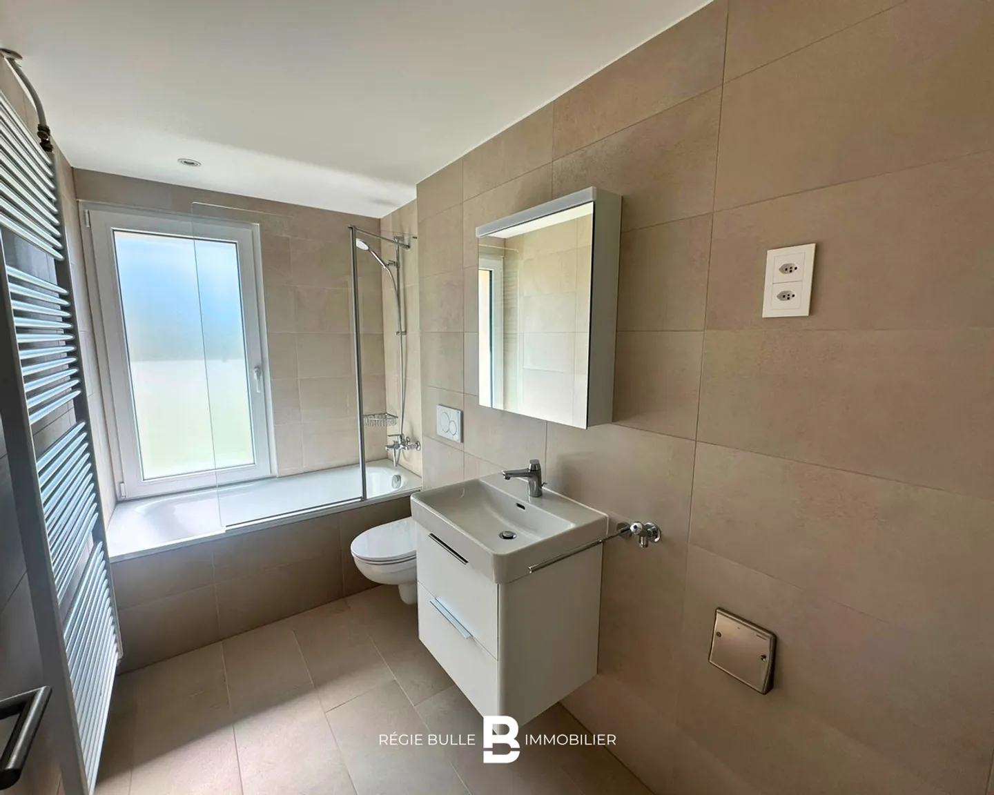 Le Bry - Wunderschöne renovierte Villa mit herrlichem Blick - Foto 9 von 13