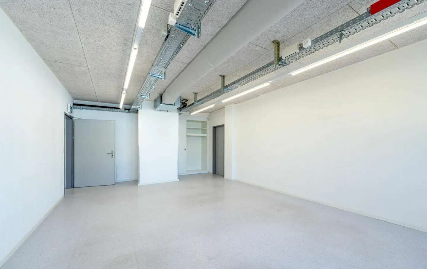 Diverse Usage Options for Your Business - Photo 7 of 9