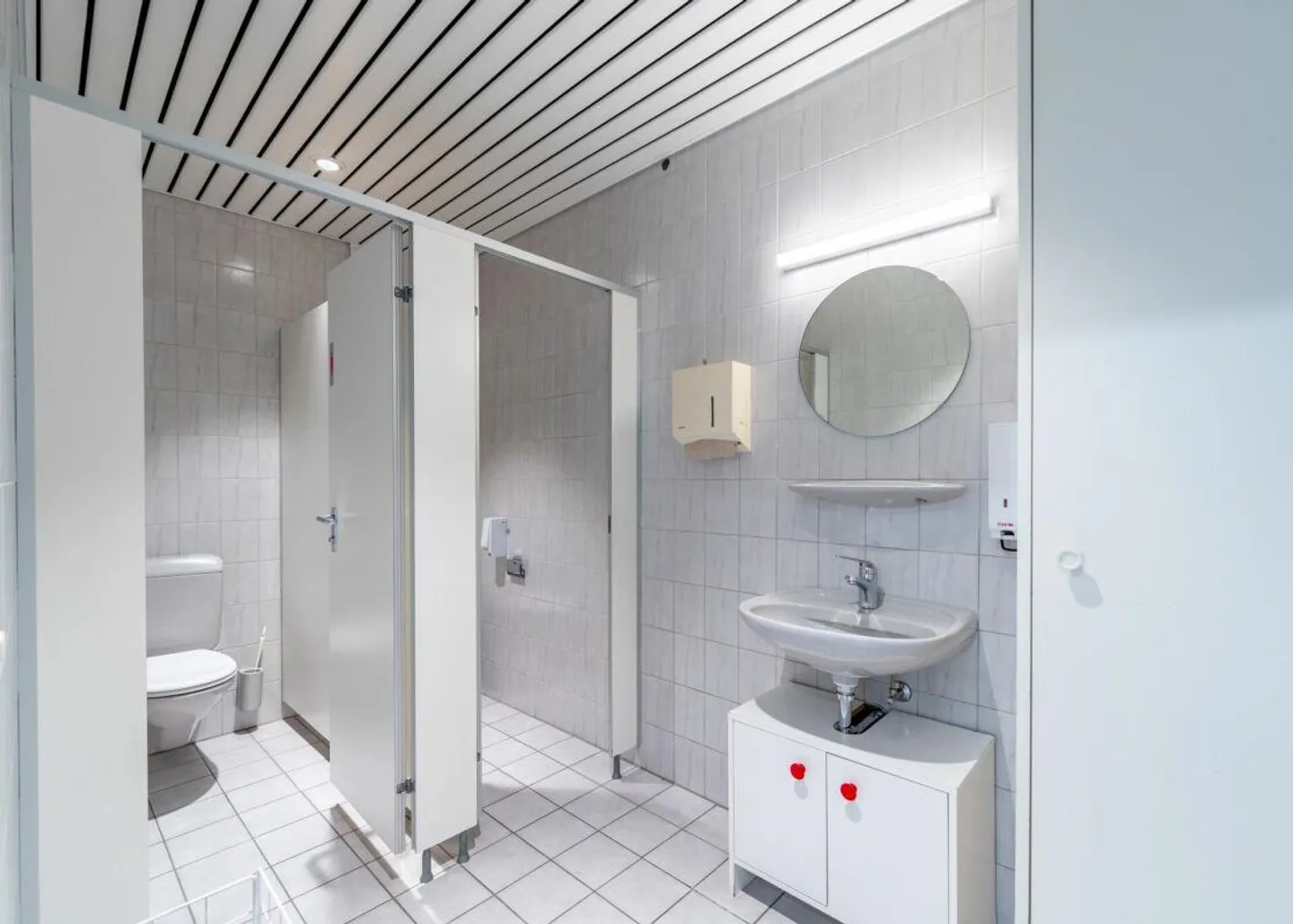 Diverse Usage Options for Your Business - Photo 8 of 9