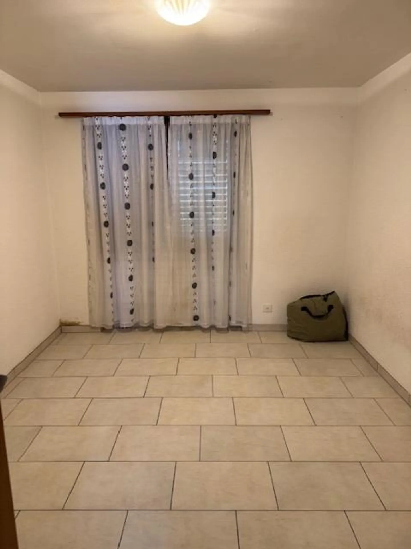 Bright 4.5-room apartment with patio in Gelterkinden - Photo 7 of 9