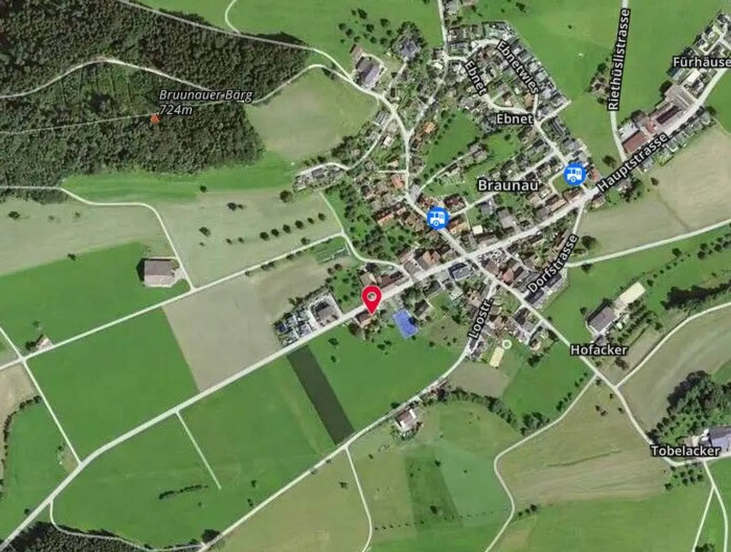 Charming House with Garden - Photo 3 of 13