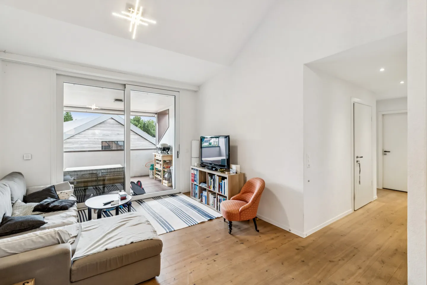 Wunderschöne 3,5-Zimmer-Wohnung in Epalinges - Foto 2 von 7