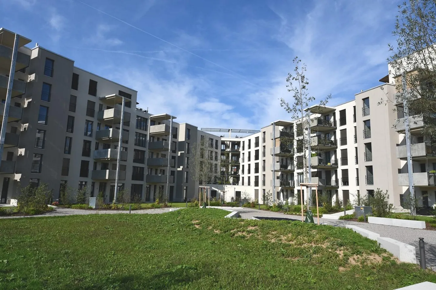 Ampio appartamento di 2,5 locali a Wetzikon - Foto 1 di 9