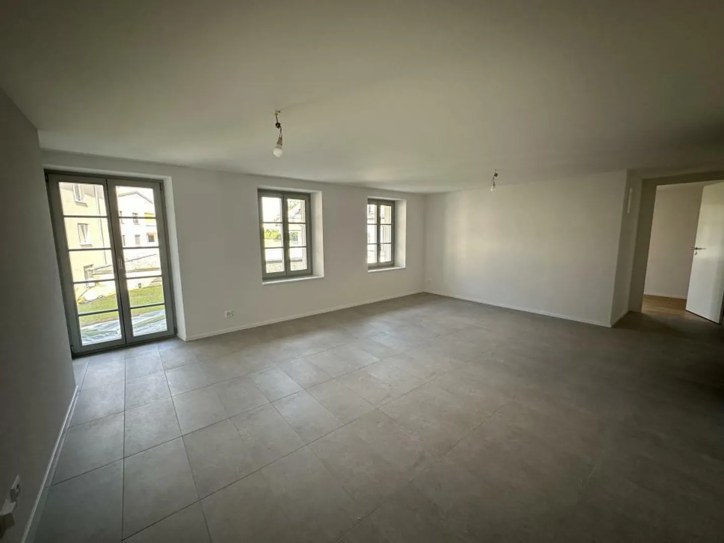 Residential building for sale - Photo 5 of 9