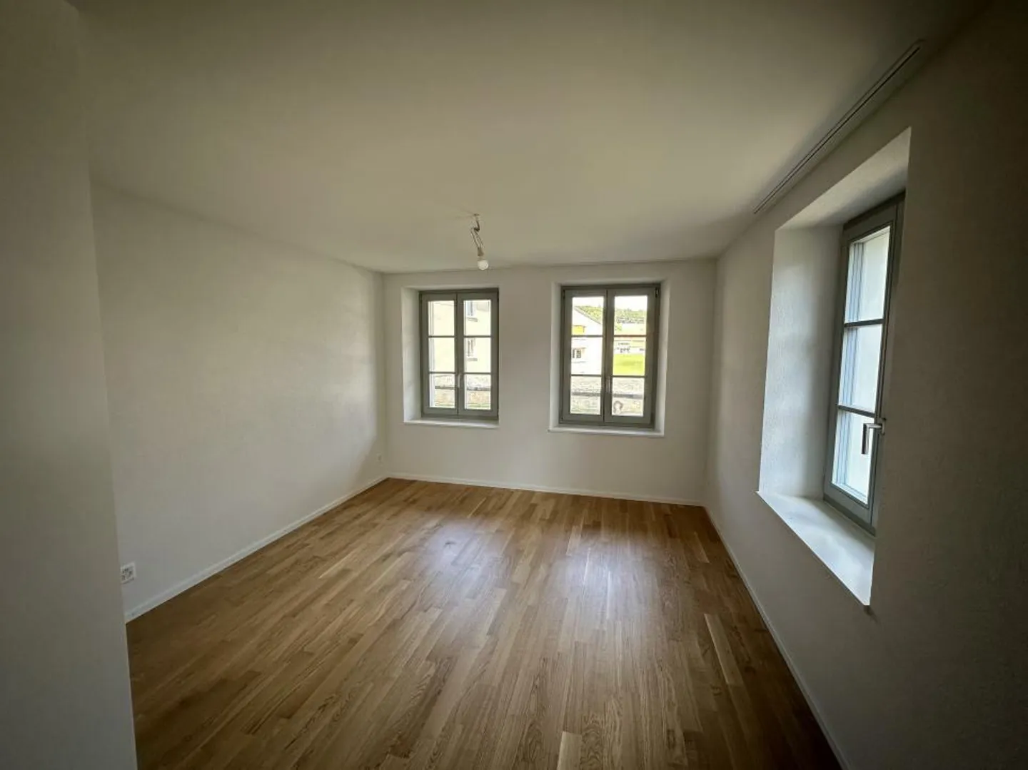 Residential building for sale - Photo 7 of 9