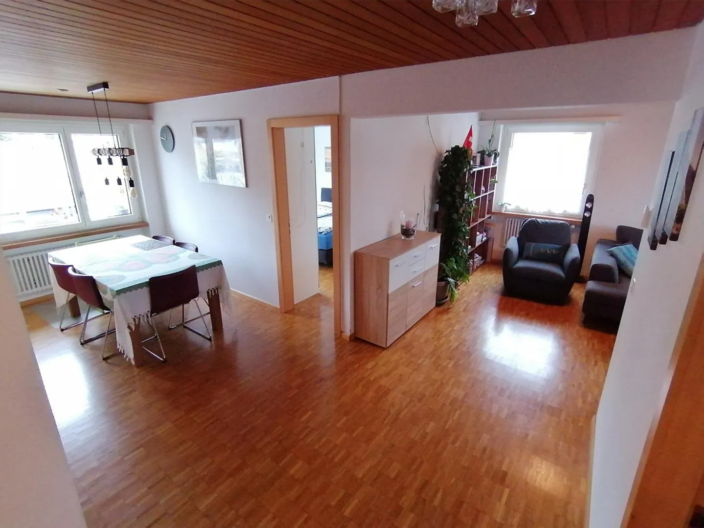 Grosszügige 4.5-Zimmerwohnung - Foto 2 von 11