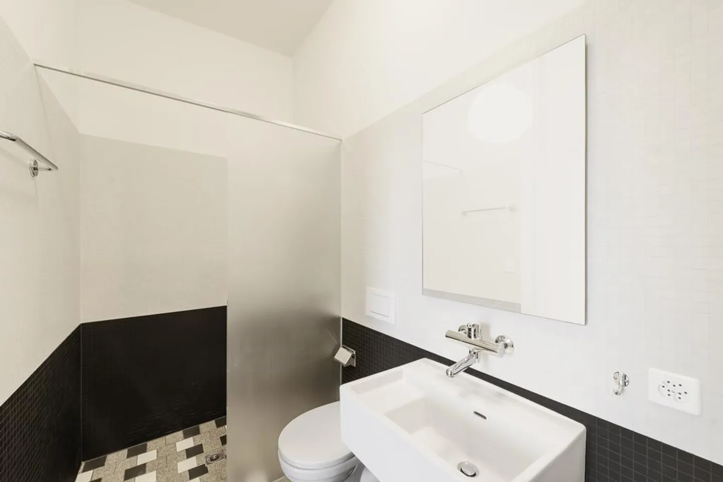 Appartement moderne et extraordinaire de 4,5 pièces avec balcon - Photo 8 sur 9