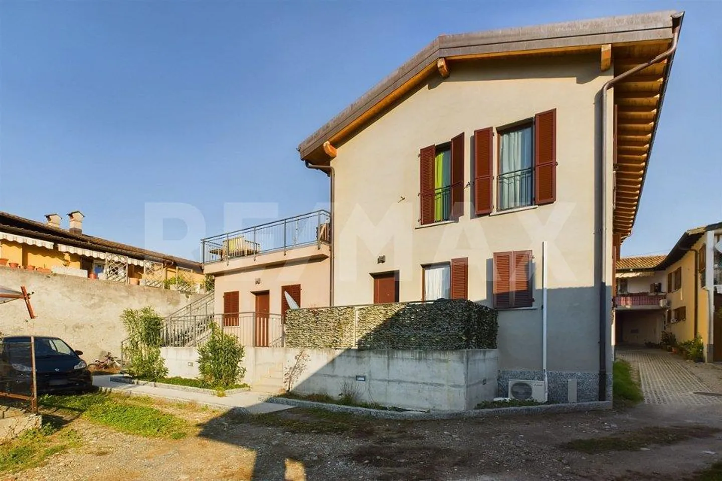 Renovierte 3-Zimmer-Wohnung mit Terrasse und offener Aussicht - Foto 2 von 12