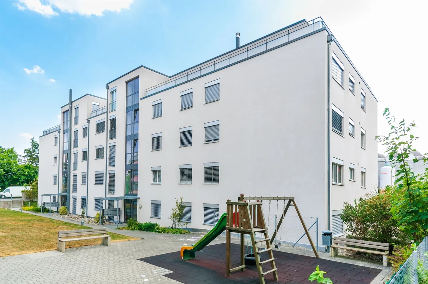 Appartement familial spacieux et moderne à Niederhasli - Photo 1 sur 4