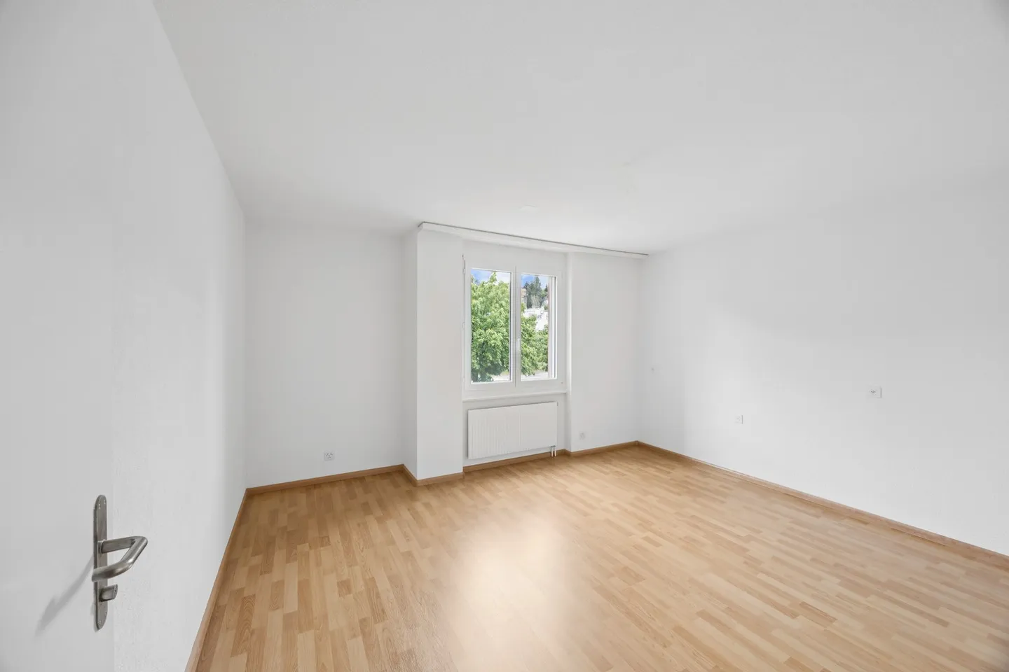 Dreamlike renovated apartment - Photo 4 of 10