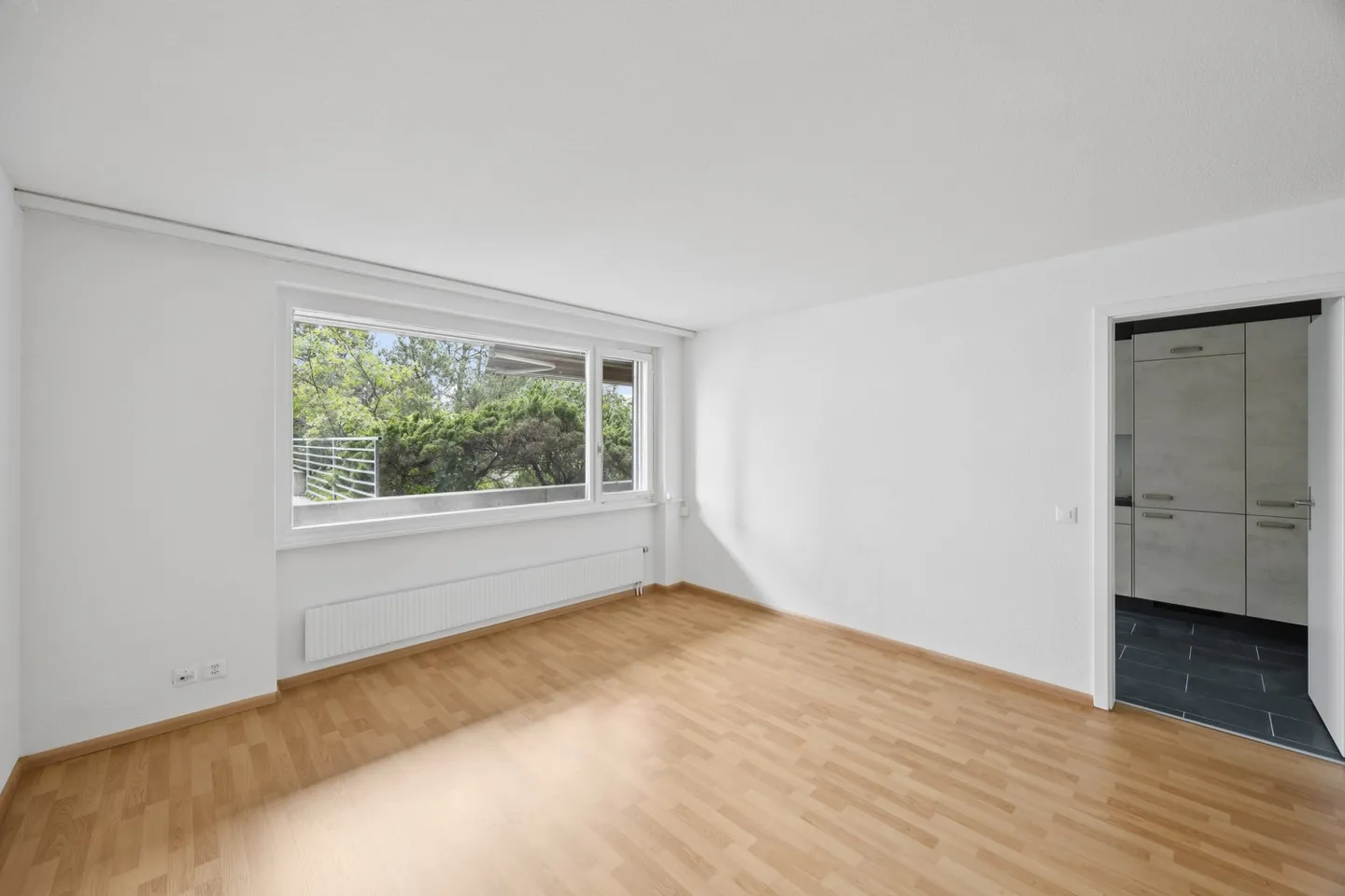 Dreamlike renovated apartment - Photo 6 of 10