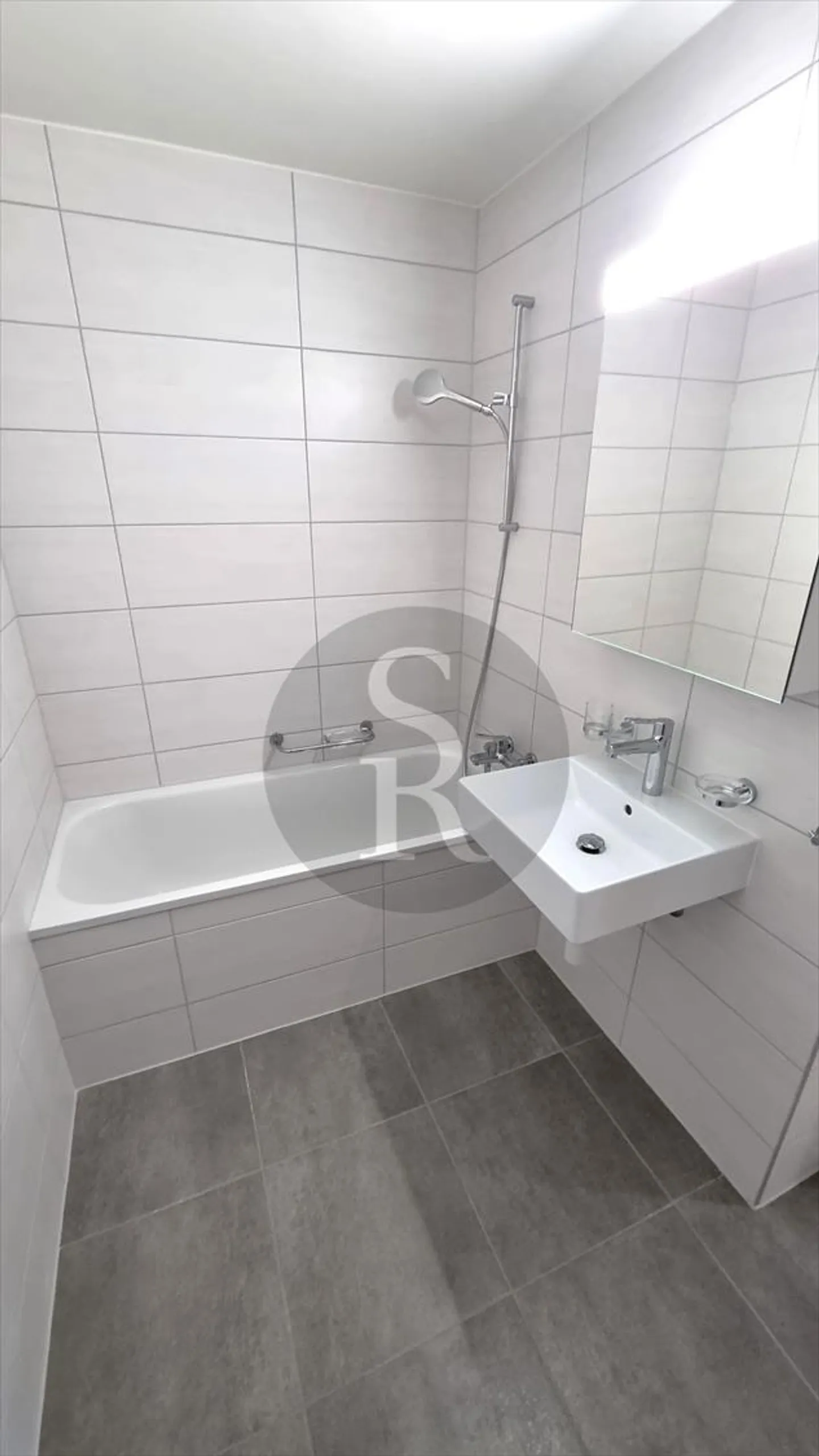 Appartement 4 pièces - Photo 2 sur 5