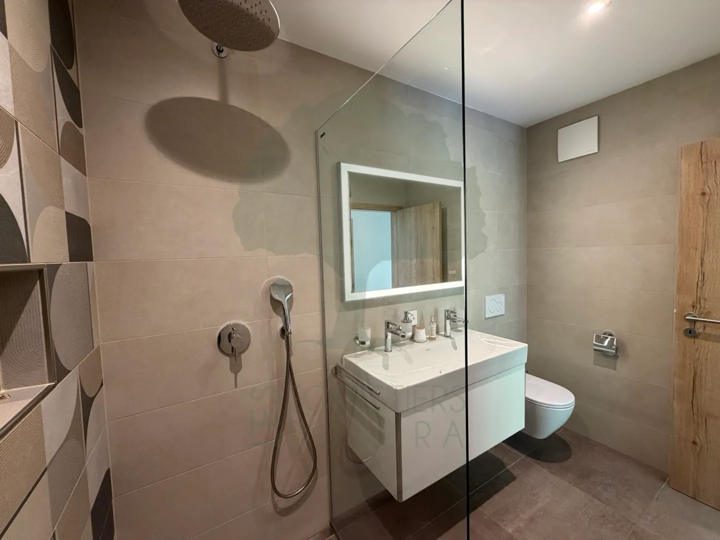 Magnifico appartamento di 3,5 stanze con giardino privato - Foto 9 di 21