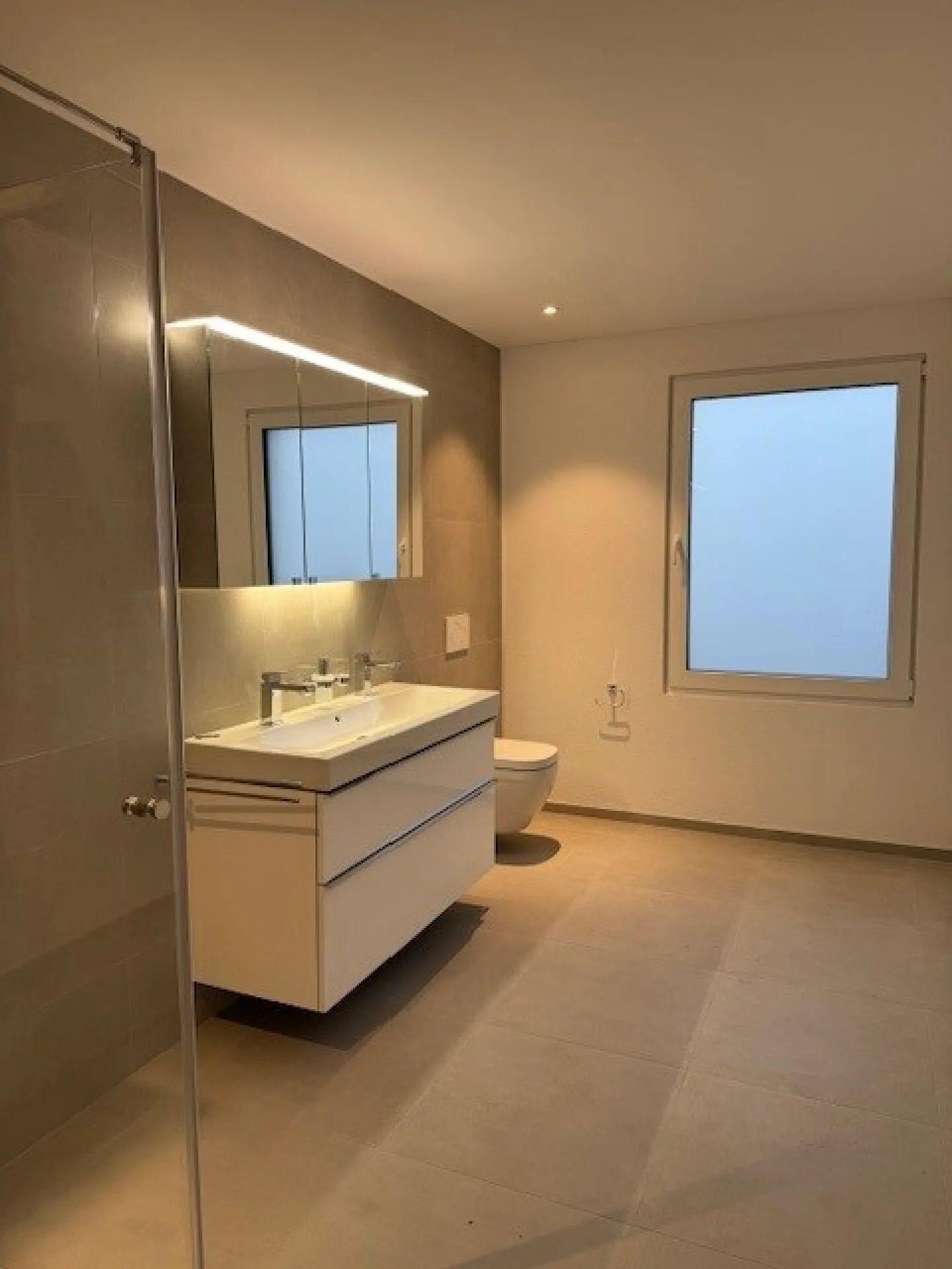 Affitto netto in omaggio! La tua nuova casa - Prima locazione di appartamenti attici di 3½ stanze, disponibile solo un appartamento! - Foto 5 di 8