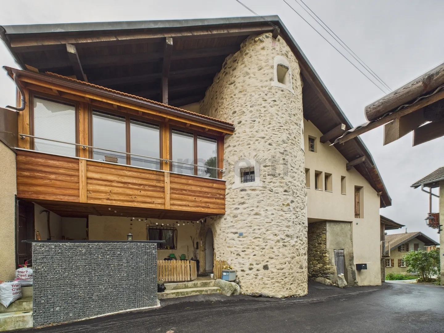 Multi-family house with development potential in Savièse (VS) - Photo 1 of 13