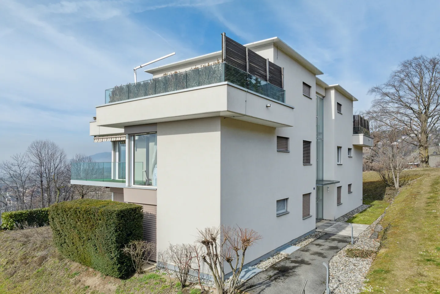 Geräumige Wohnung mit Balkonen und herrlicher Aussicht - Foto 13 von 14