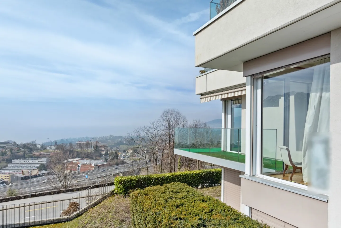 Geräumige Wohnung mit Balkonen und herrlicher Aussicht - Foto 14 von 14