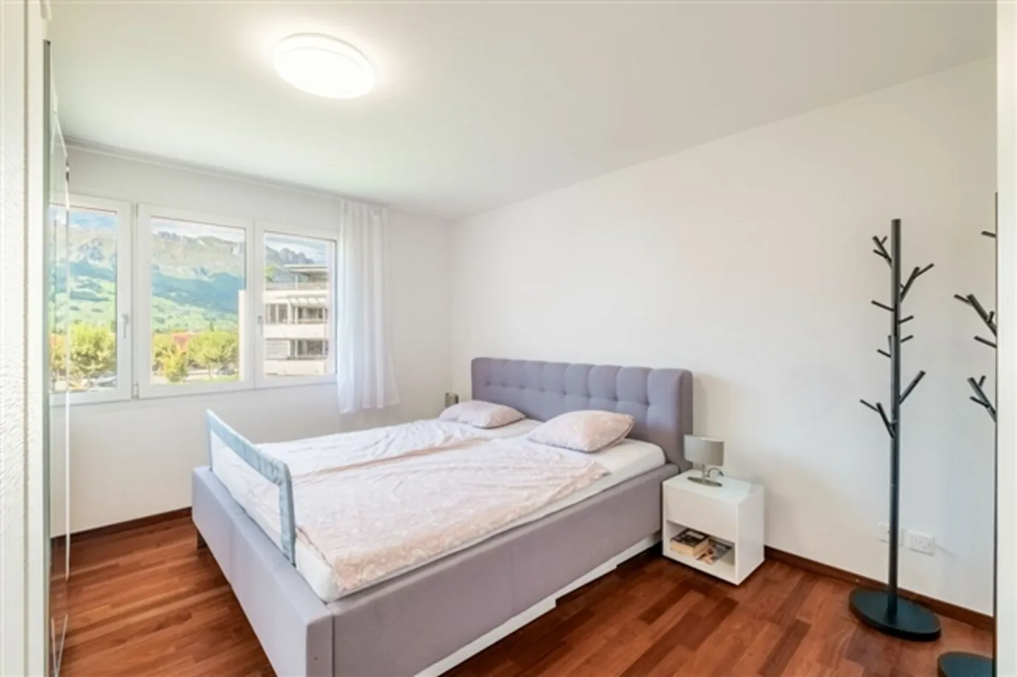 Appartement familial de 4,5 pièces avec jardin d'hiver - situé au calme, près du centre - Photo 6 sur 15