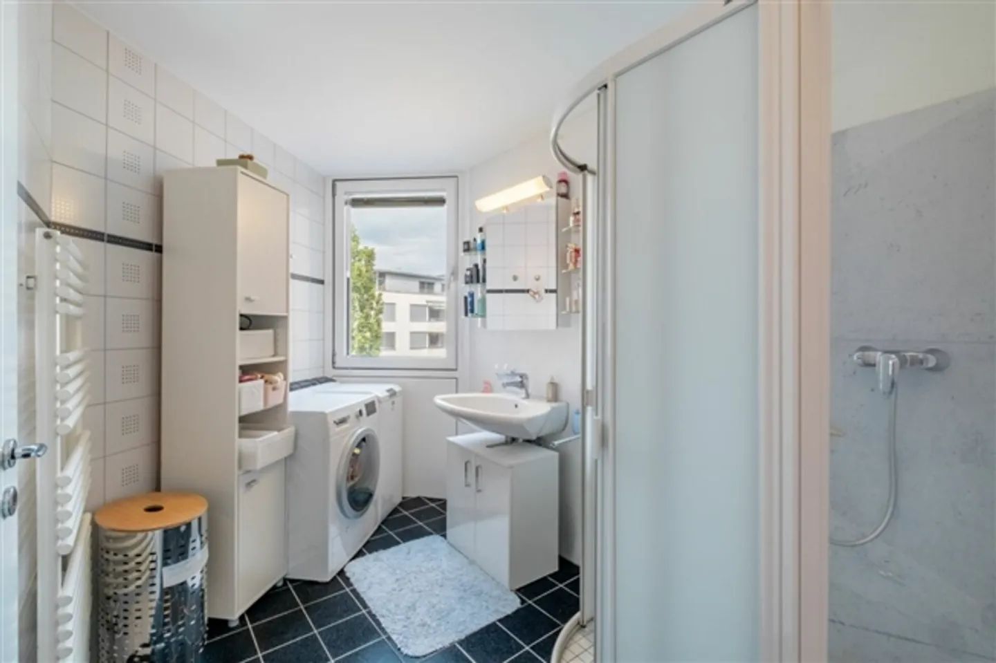 Appartement familial de 4,5 pièces avec jardin d'hiver - situé au calme, près du centre - Photo 9 sur 15