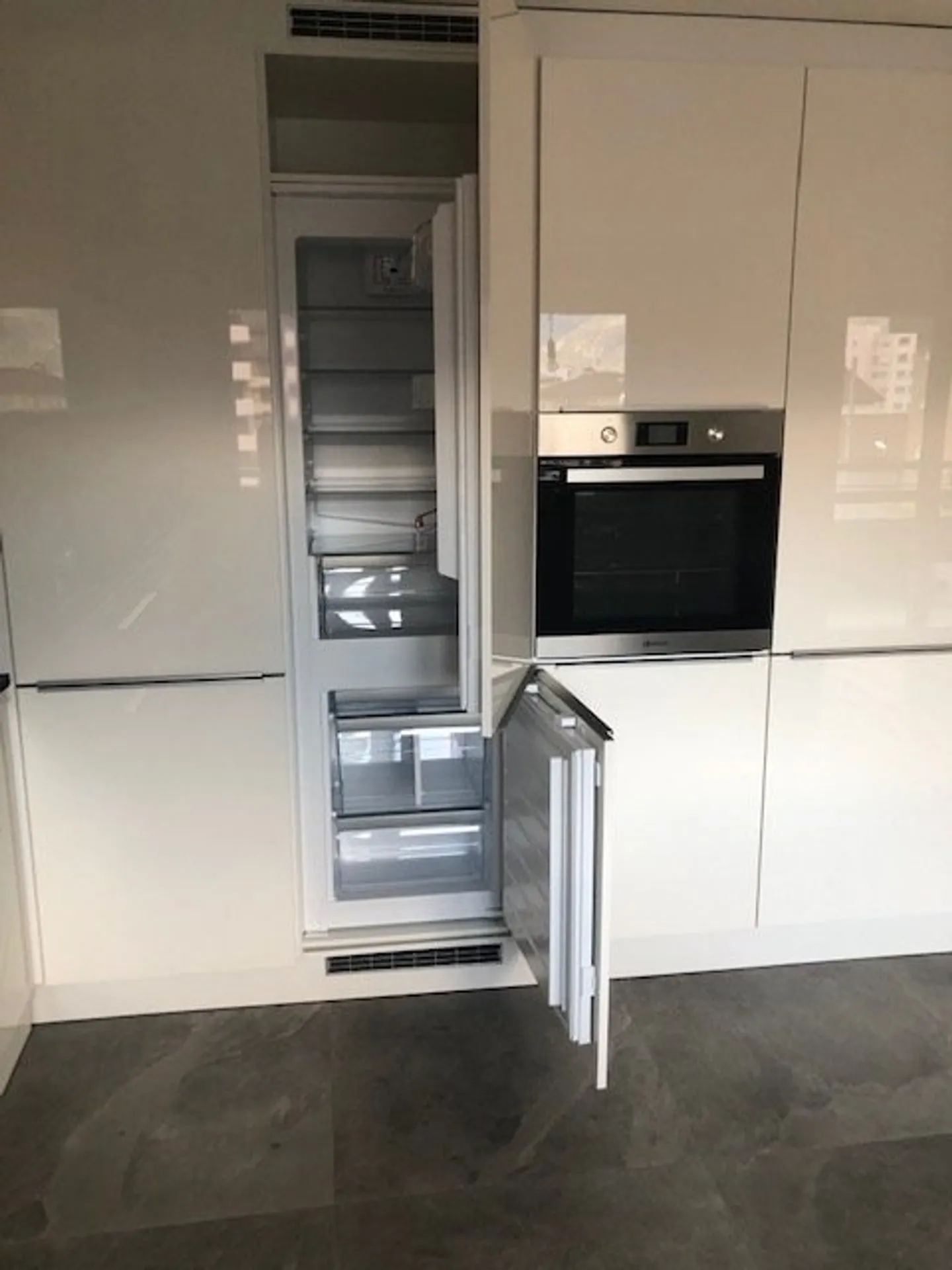 Grand appartement de 4,5 pièces au centre de Naters avec vue dégagée - Photo 3 sur 11