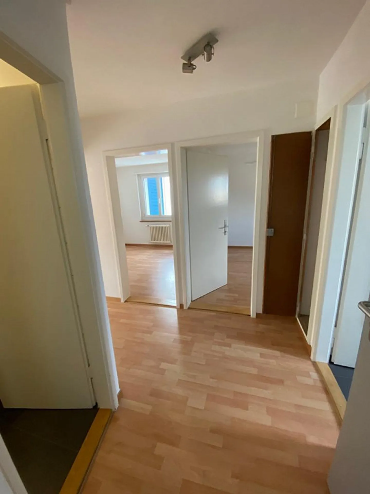 Gemütliche Wohnung nähe Flughafen - Foto 9 von 11