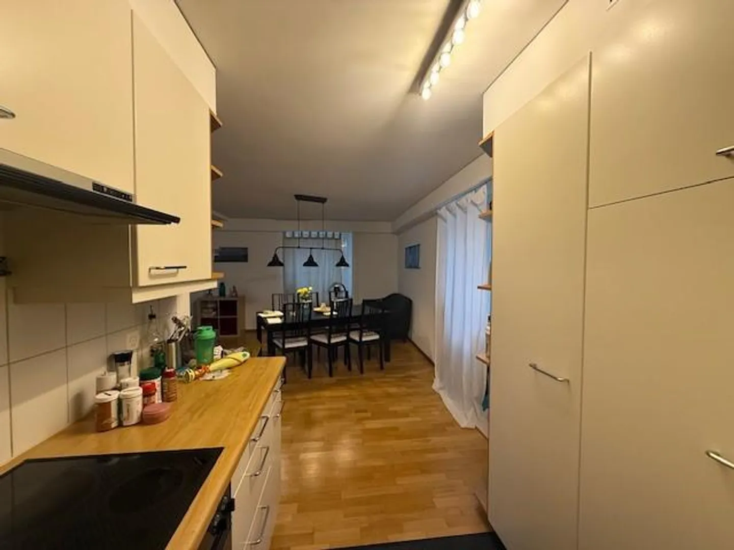 Appartamento affascinante con 2.5 stanze in posizione centrale a Sissach - Foto 4 di 9