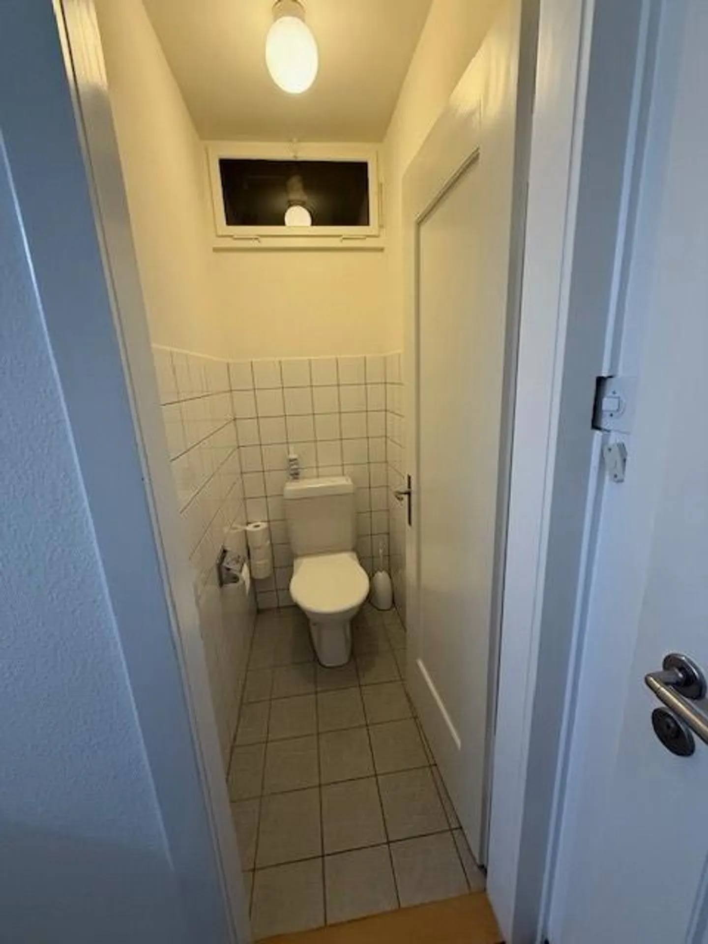 Appartamento affascinante con 2.5 stanze in posizione centrale a Sissach - Foto 6 di 9