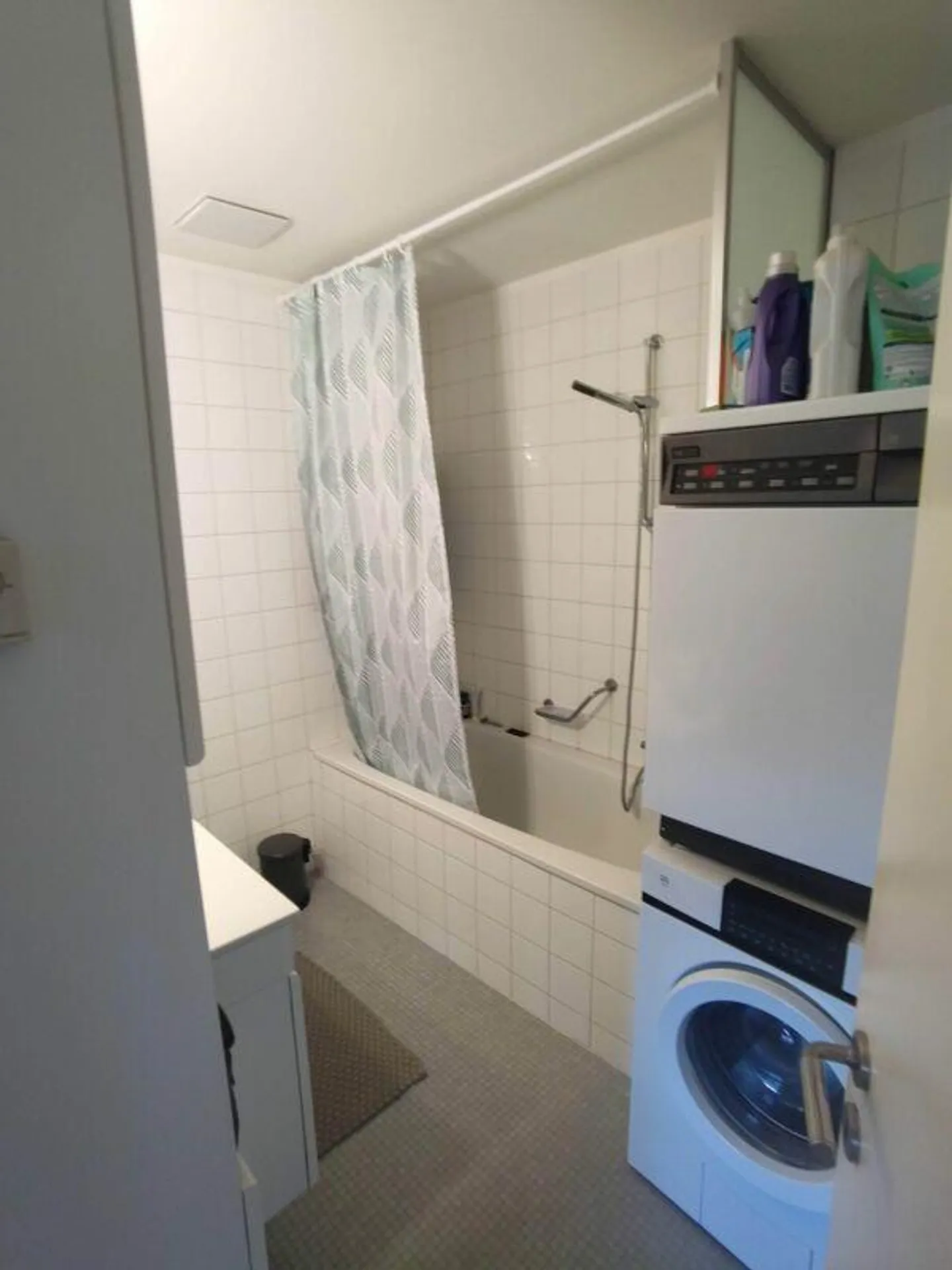 Emplacement en ville rencontre oasis de tranquillité - bel appartement de 2,5 pièces à Berne - Photo 5 sur 8