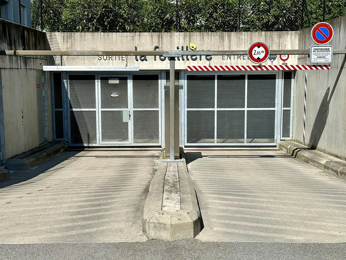 Indoor parking spaces - Photo 2 of 3
