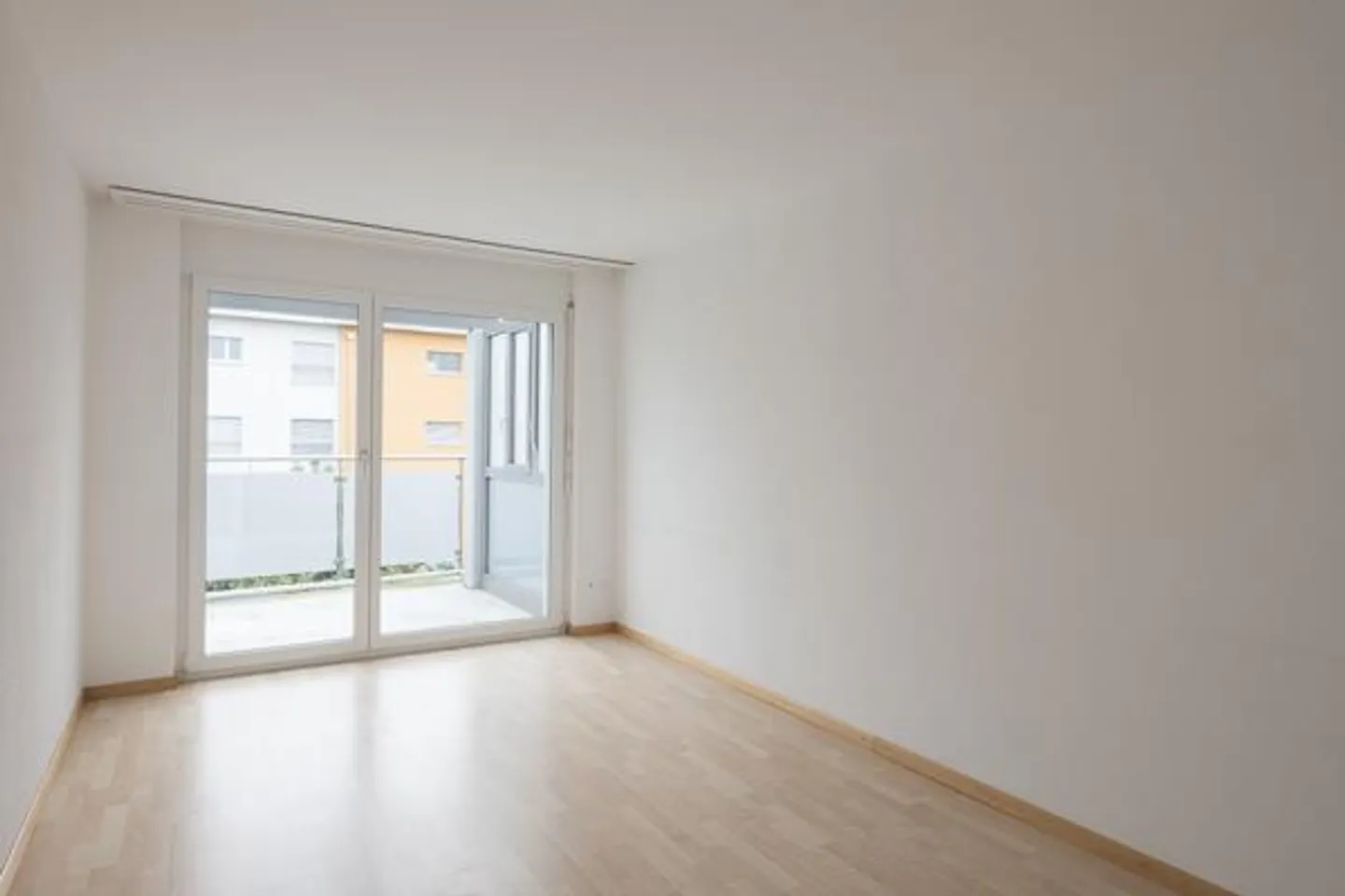 Geräumige Wohnung mit Balkon - Foto 8 von 10