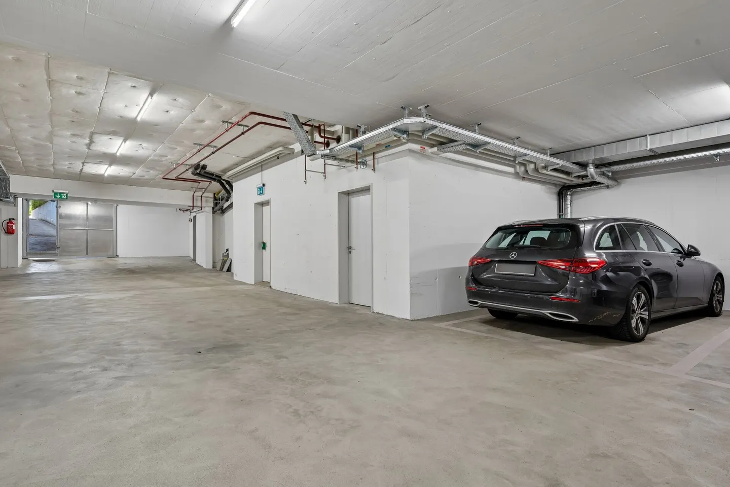 Spacious 4.5-room garden apartment near the center in Höngg - Photo 13 of 15