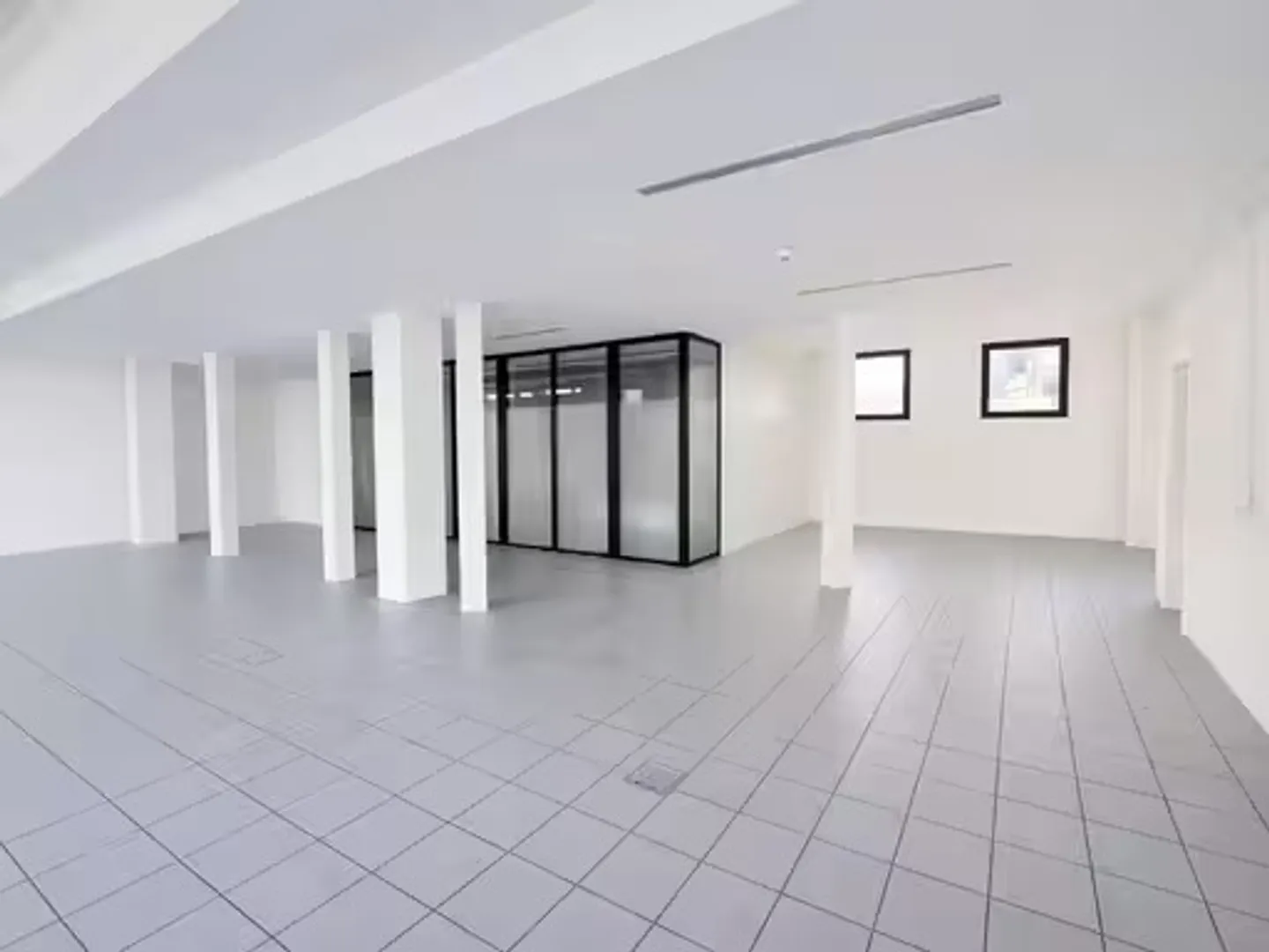 Commercial Space in Grancia - Photo 1 of 2