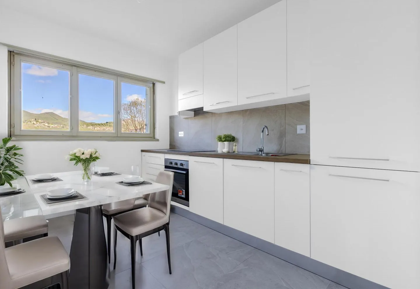 ZU VERMIETEN 3.5 RENOVIERTE ZIMMER MIT BALKON IN GENESTRERIO - Foto 3 von 9