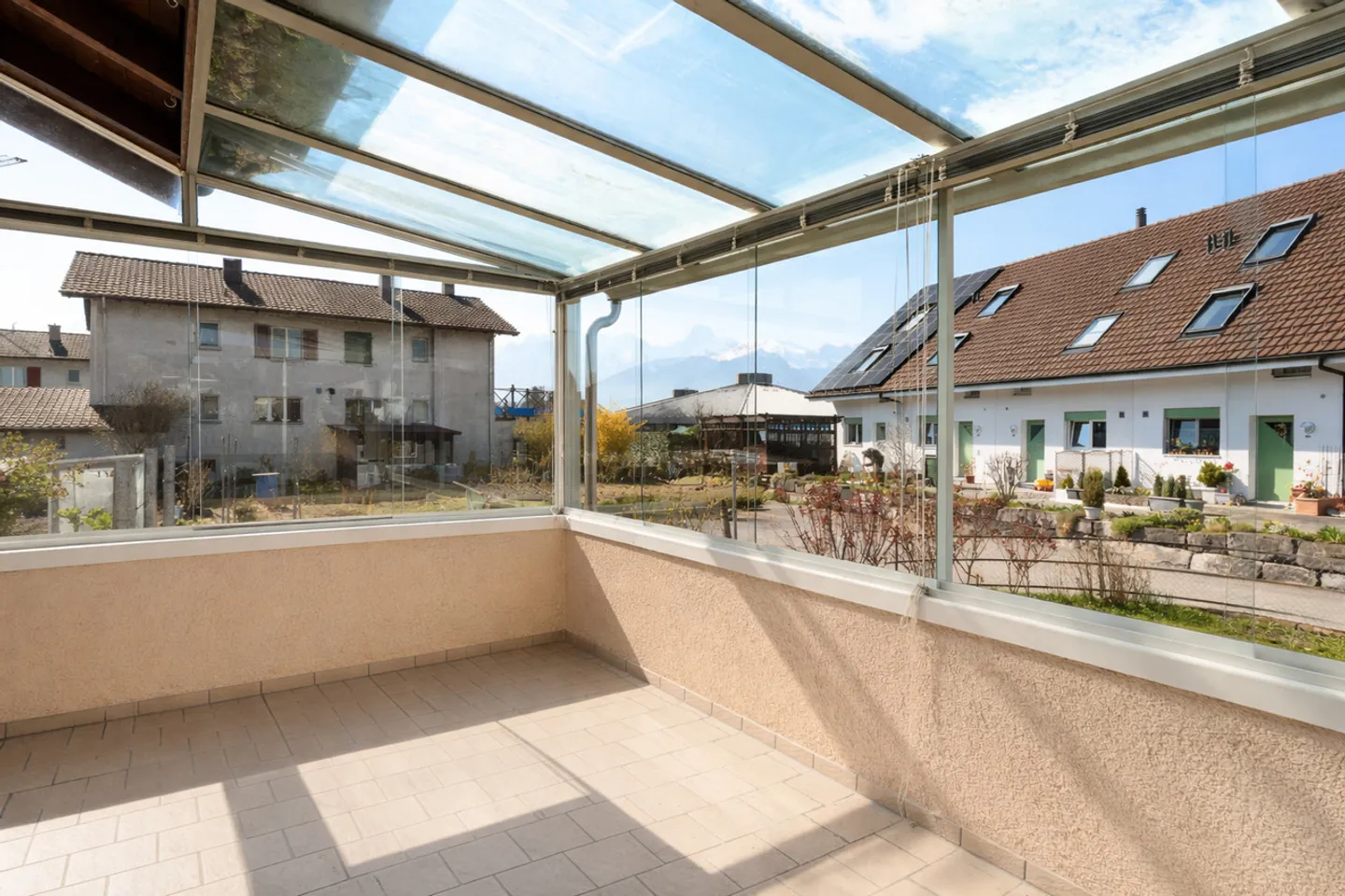 Rooms for Dreams - Detached, Sunny and with Potential - Photo 8 of 10