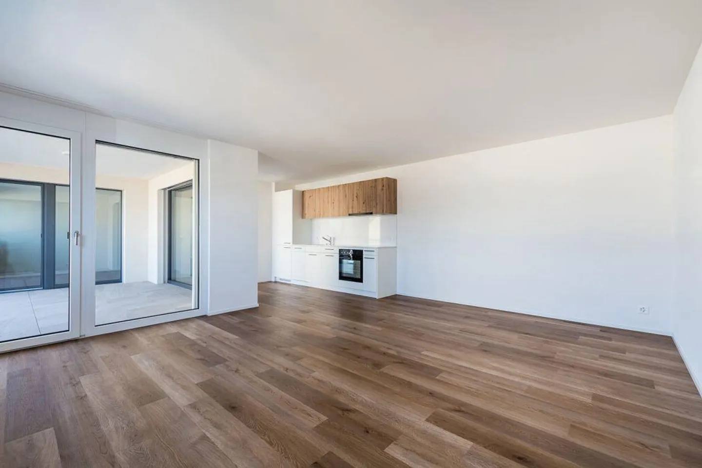 Appartamento singolo in standard di proprietà in una posizione centrale - Foto 3 di 9