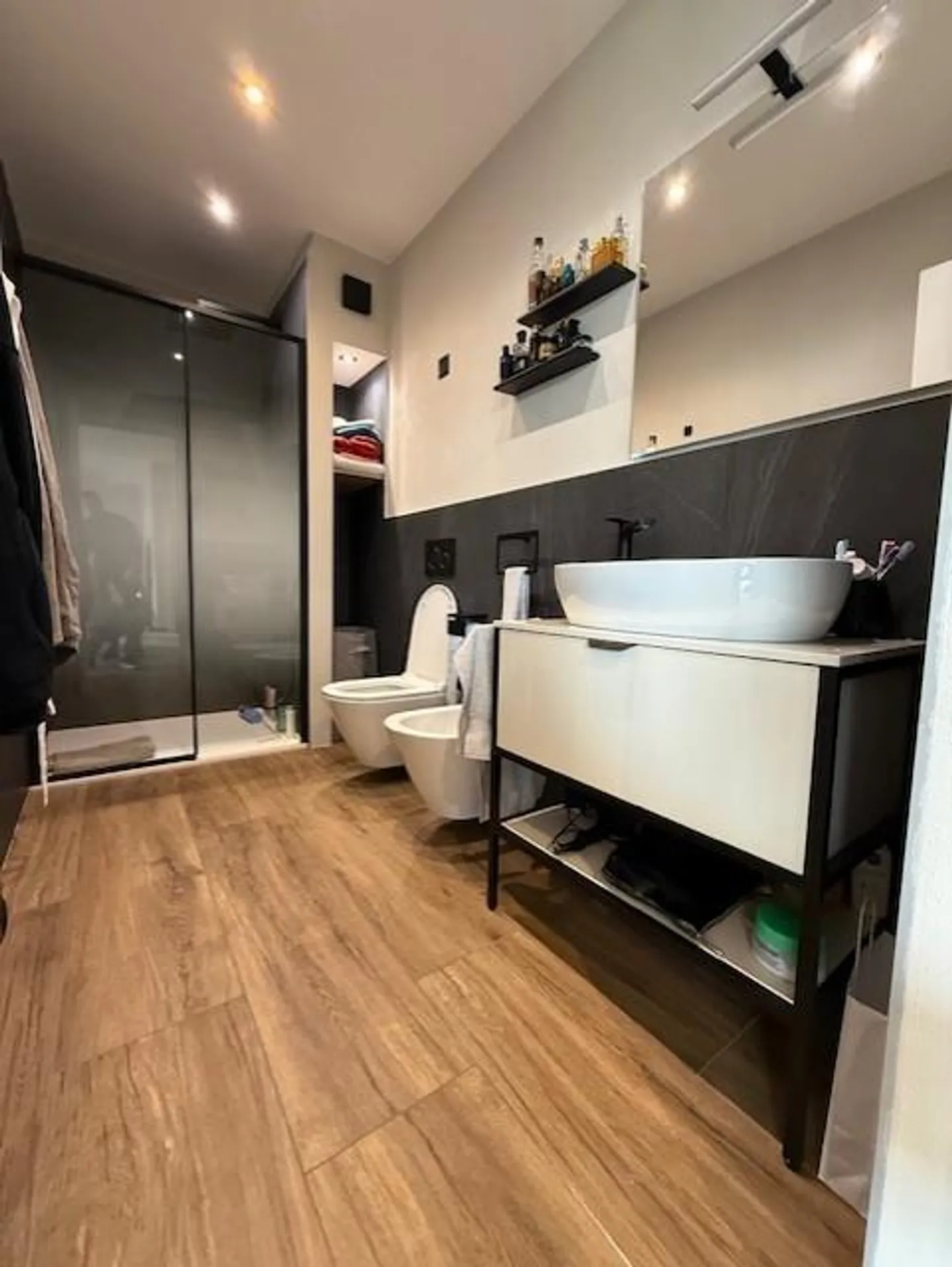 Appartamento moderno con giardino - Foto 5 di 6