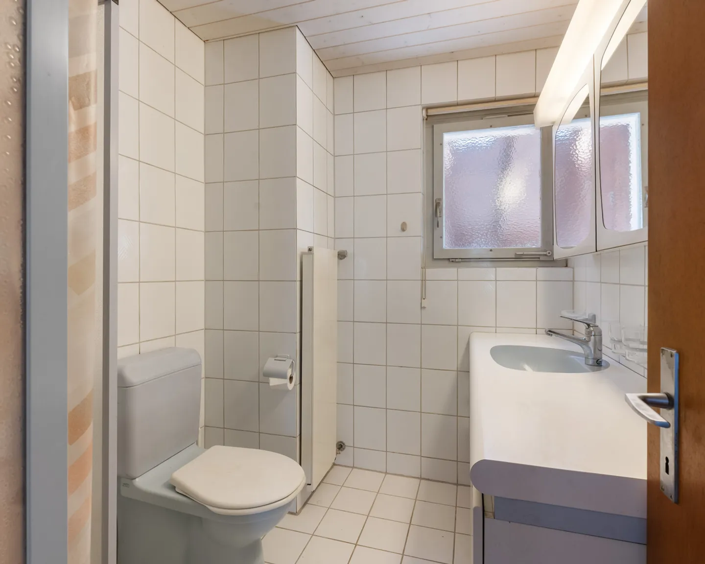 Rooms for Dreams - Detached, Sunny and with Potential - Photo 7 of 10