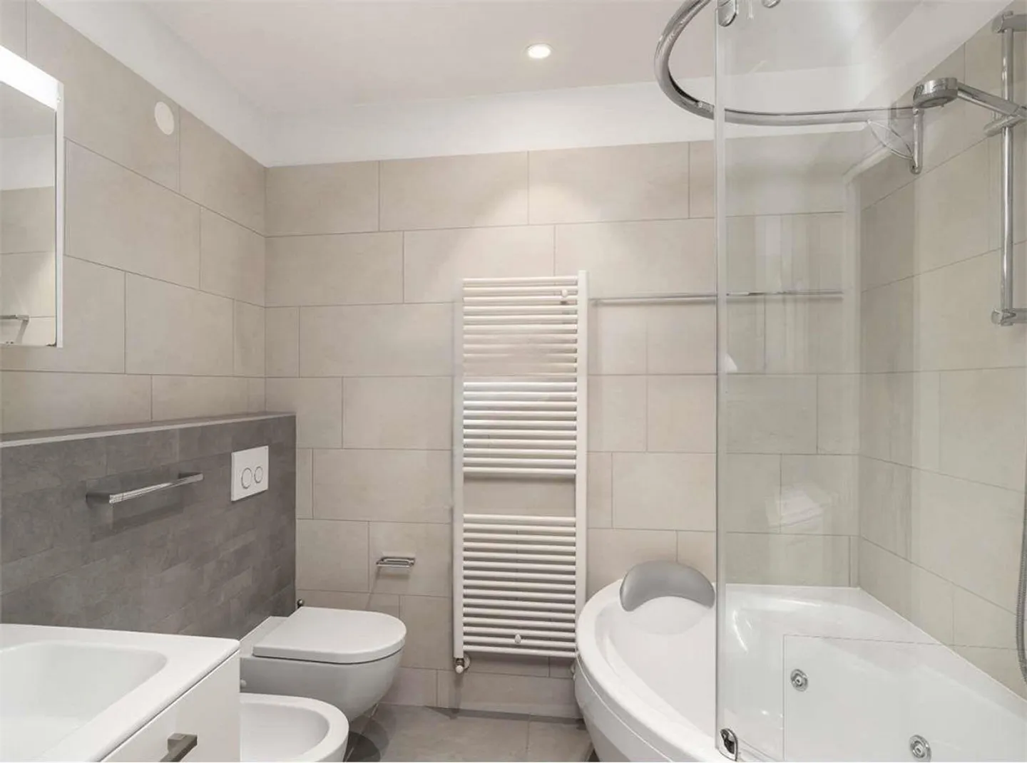 À Paradiso, appartement de 2,5 pièces avec jardin dans une résidence avec p - Photo 5 sur 5