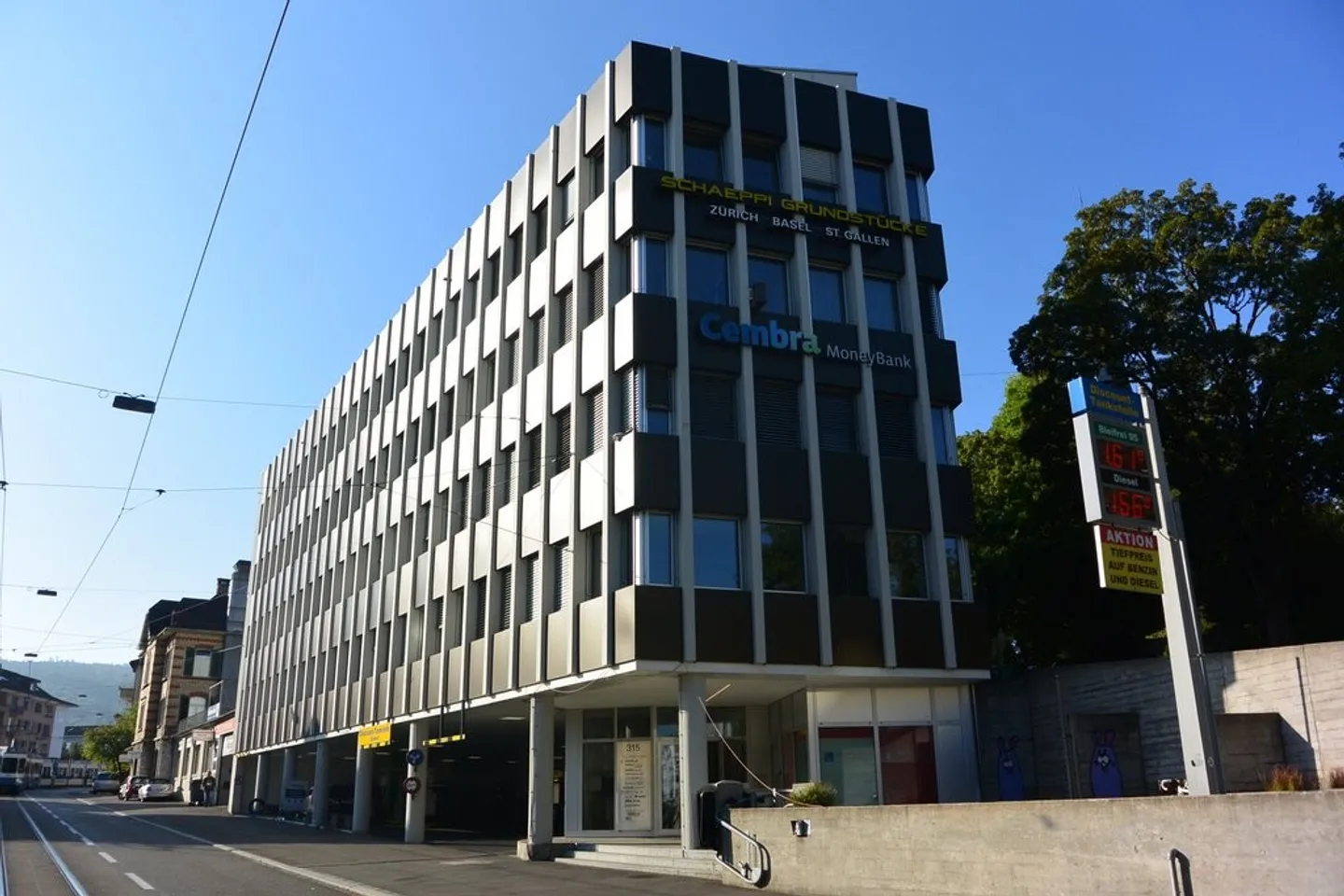 75 m2 de surface de bureau à louer à Zurich-Oerlikon - Photo 1 sur 8